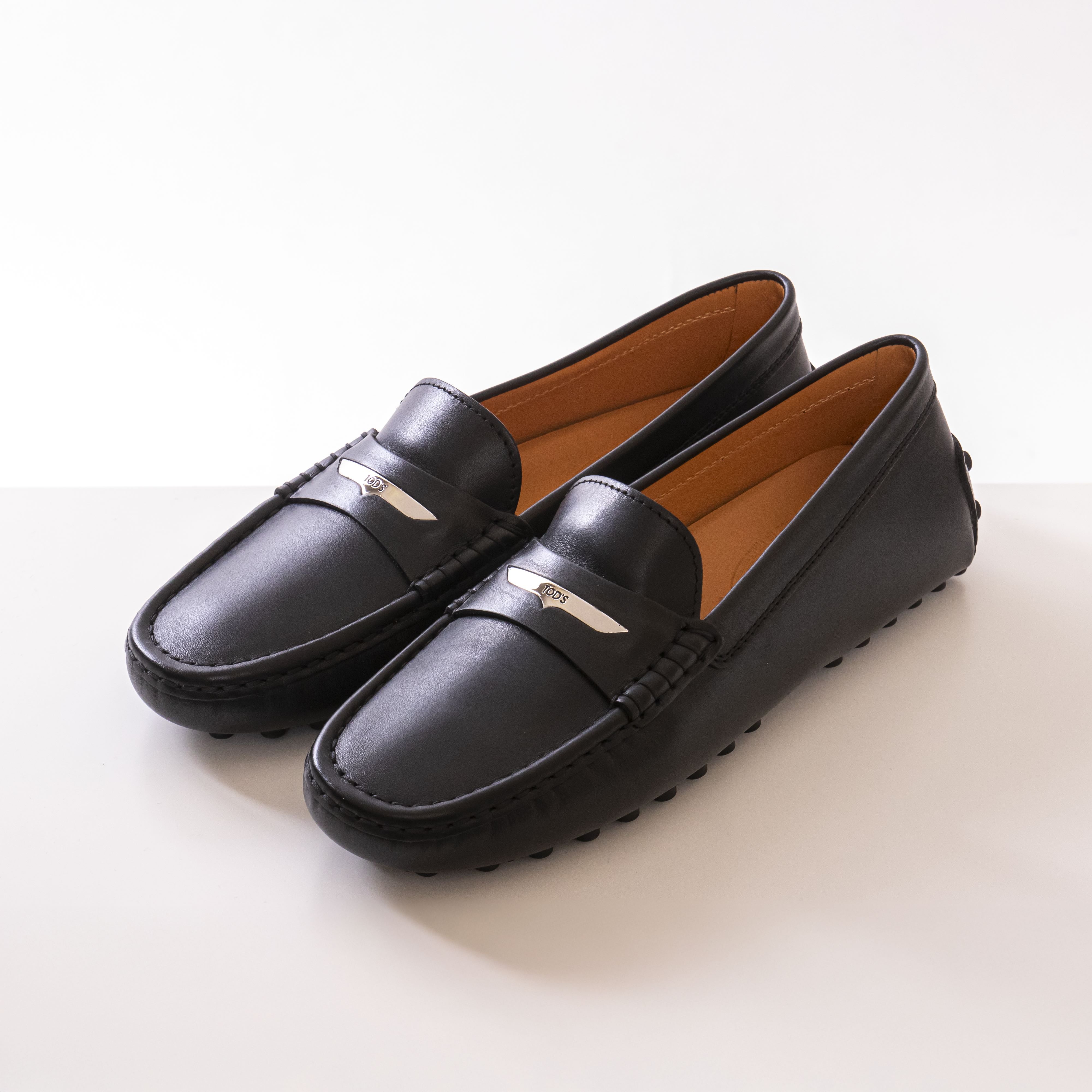 Tods Gommino Baffo Metallo B999 NERO