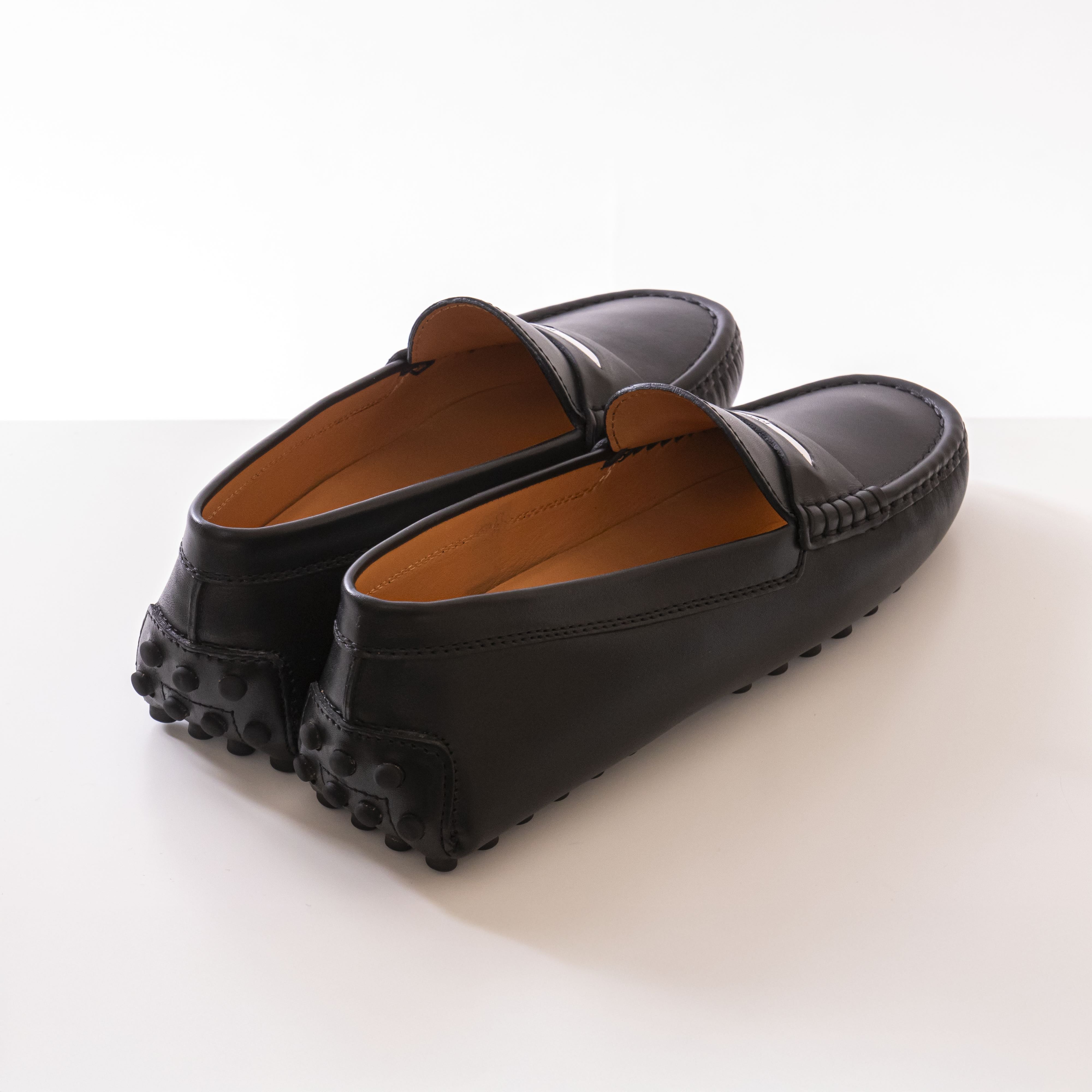 Tods Gommino Baffo Metallo B999 NERO