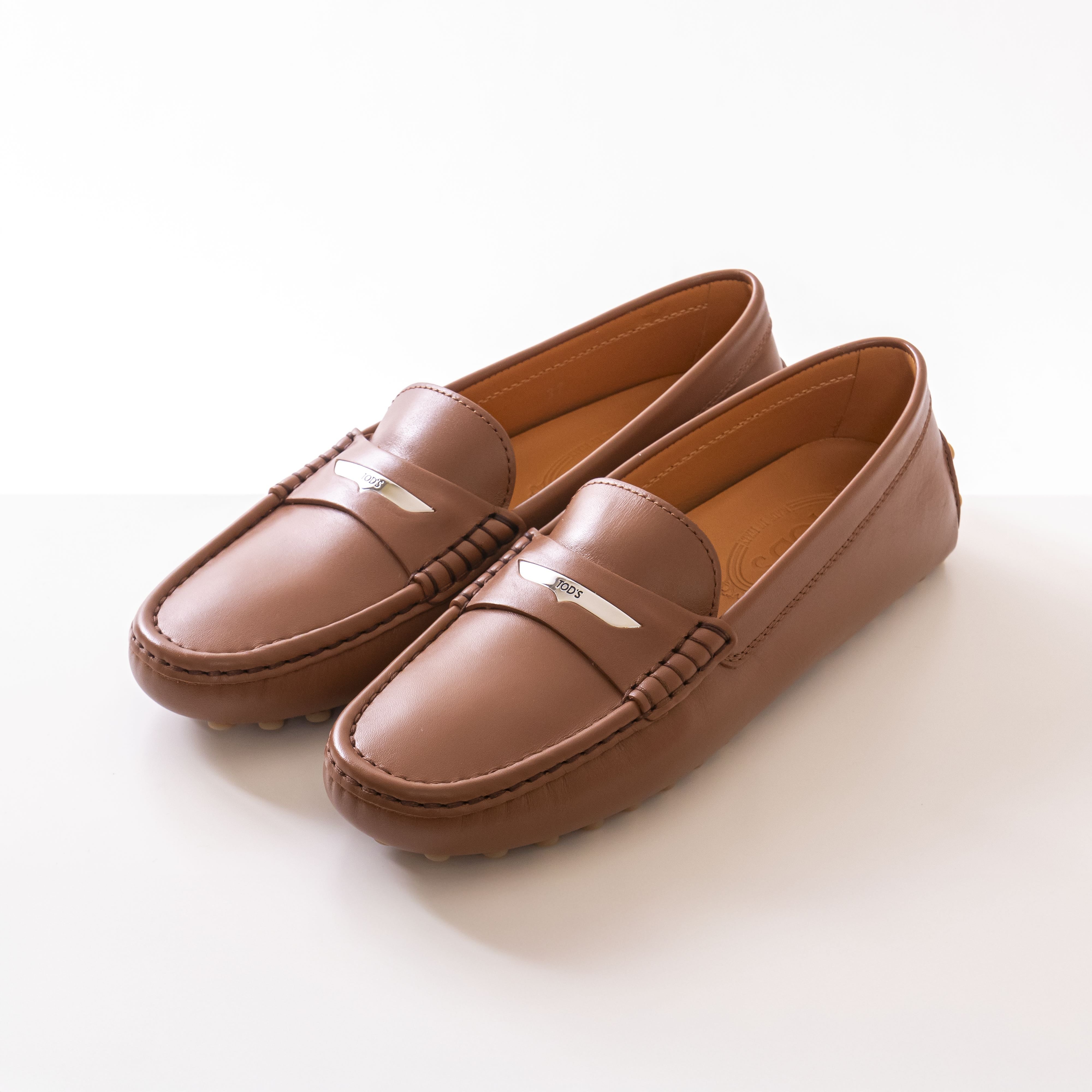 Tods Gommino Baffo Metallo S410 MARRONE