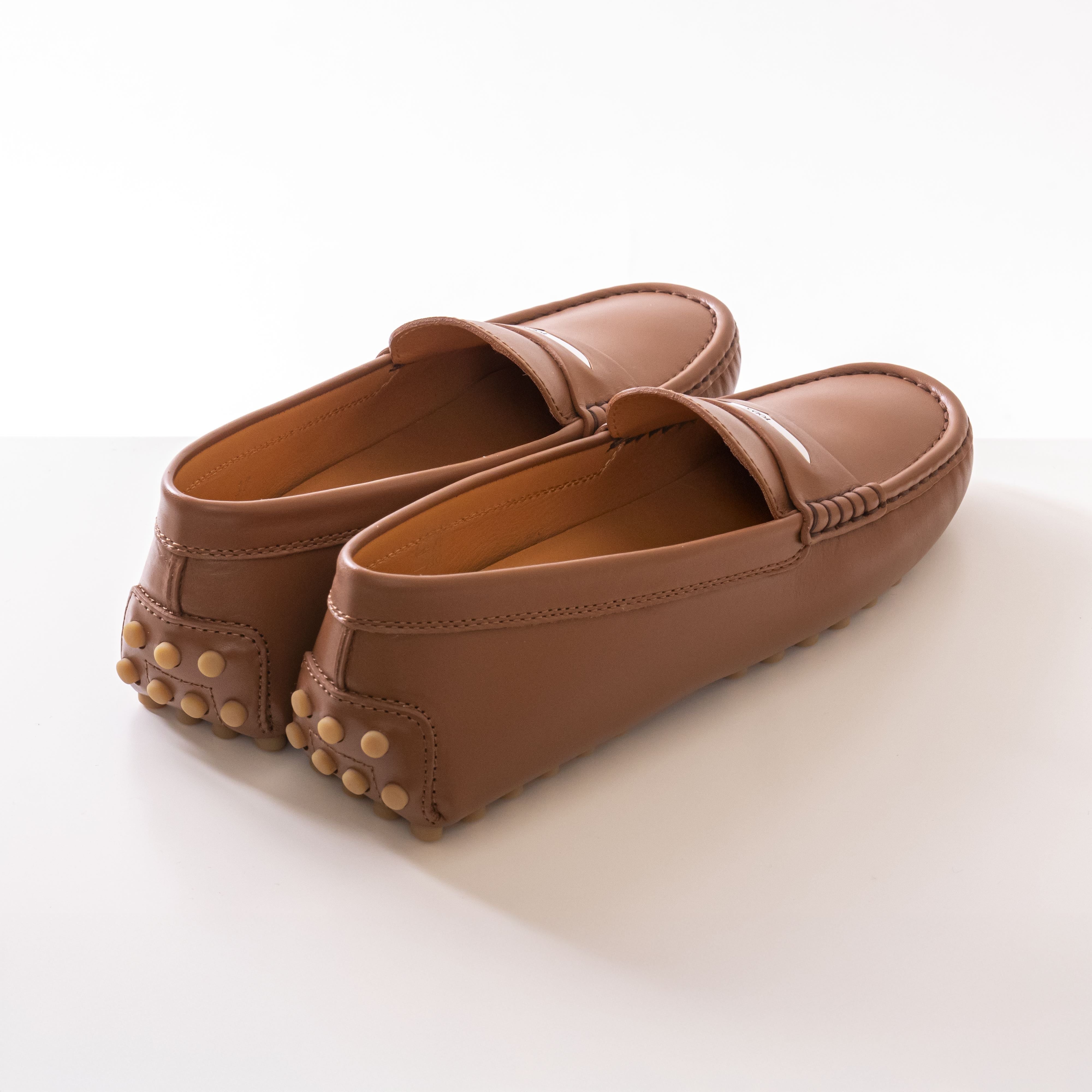 Tods Gommino Baffo Metallo S410 MARRONE