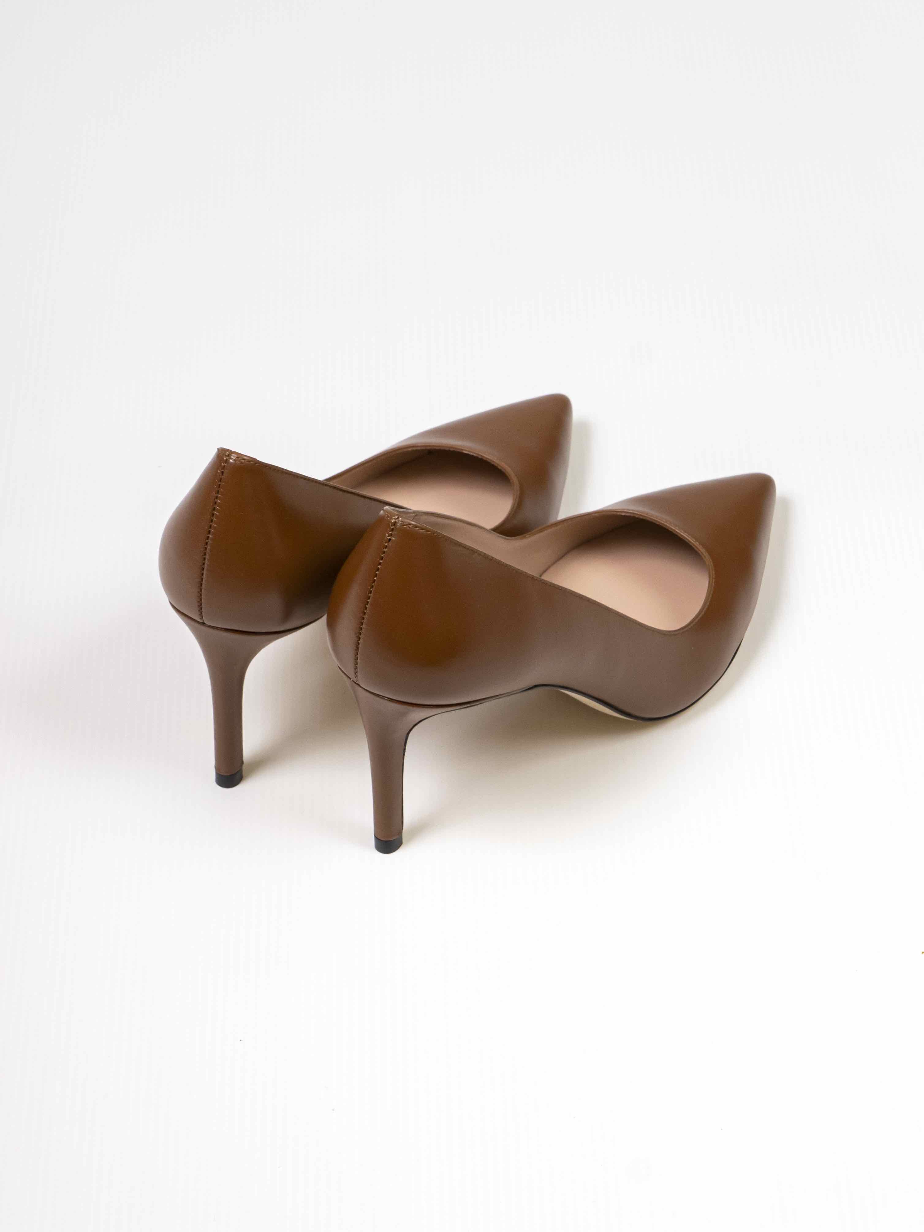 Stuart Weitzman Scarpa Stuart Power 75 QPI TOASTED ALMOND